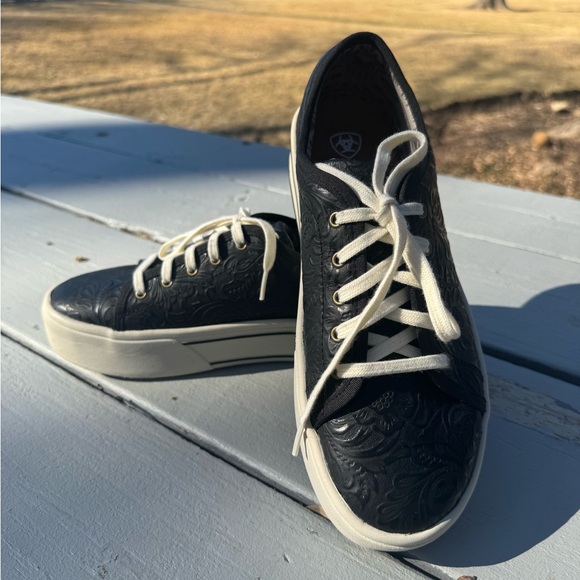 Ariat Skylar Black Floral Embossed Platform Sneakers – Women’s 8.5B - Picture 9 of 12